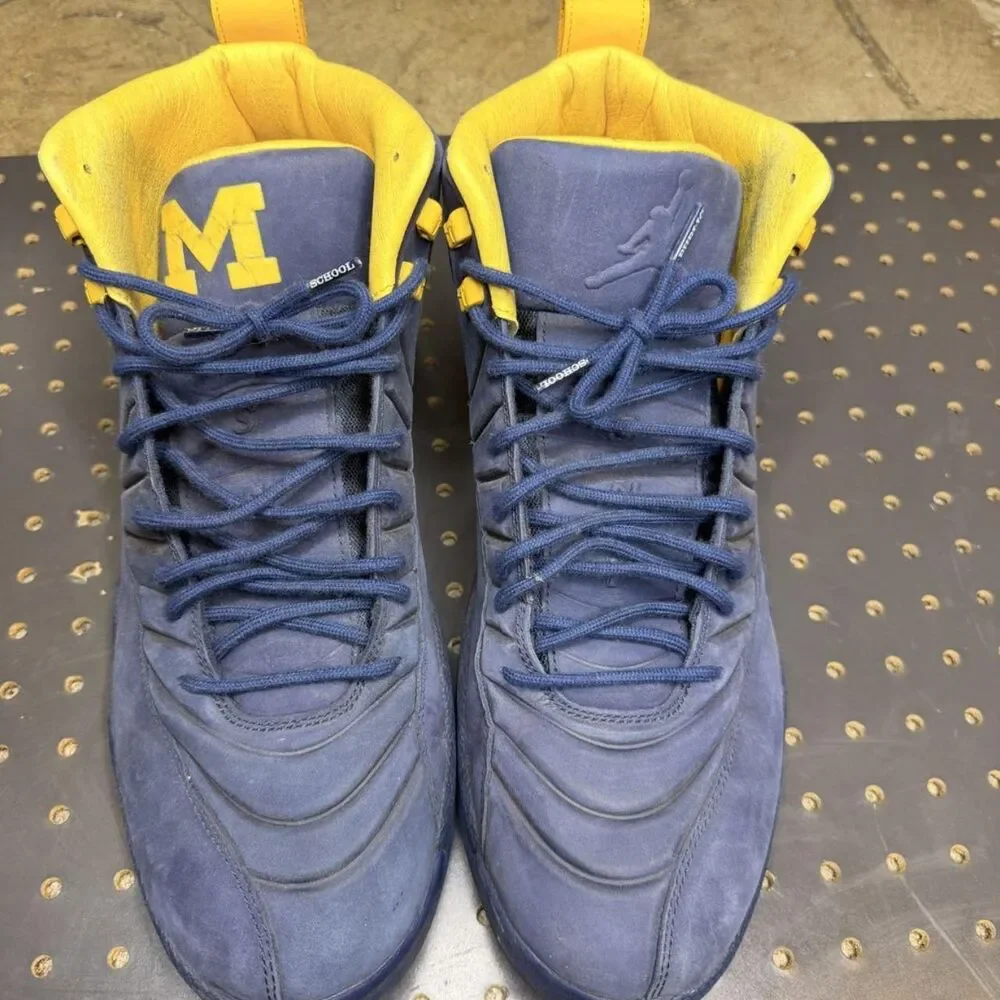 Jordan Men's Navy and Yellow Trainers